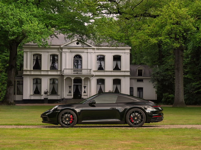 Porsche 992 Carrera 4S