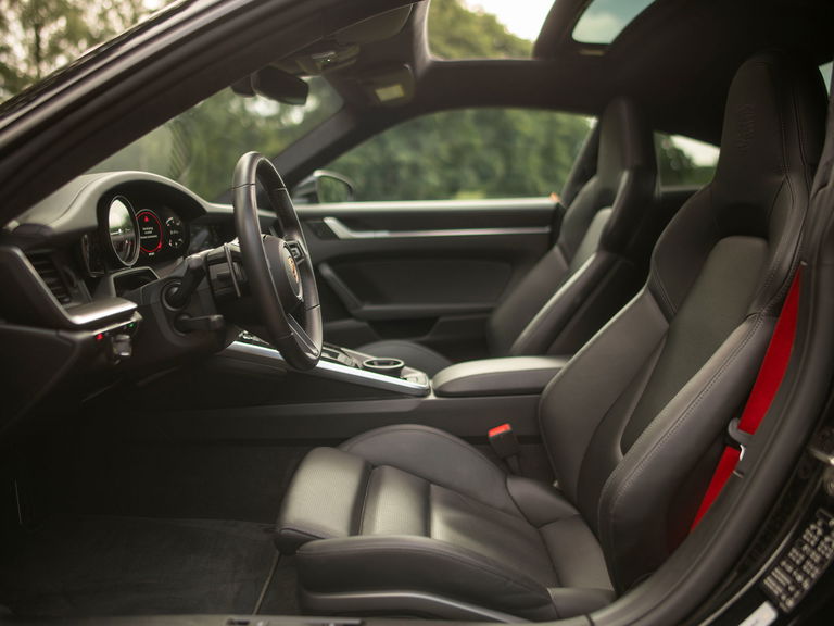 Porsche 992 Carrera 4S