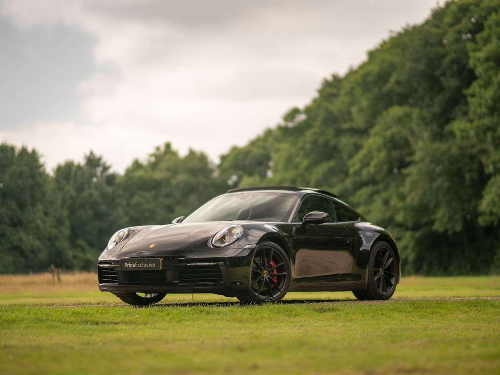 Porsche 992 Carrera 4S