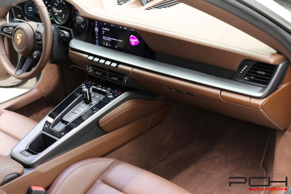 Porsche 992 Carrera 4S