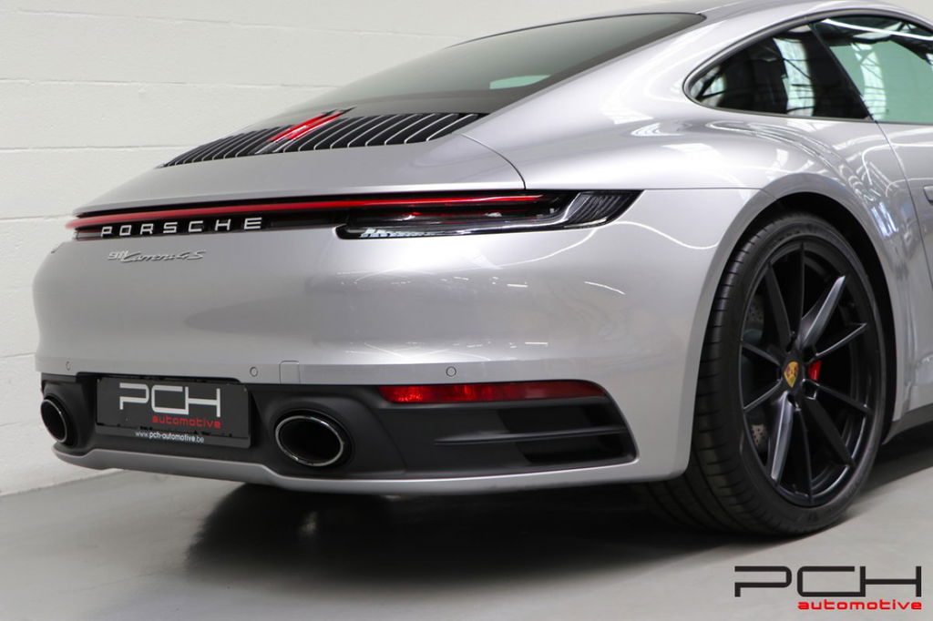 Porsche 992 Carrera 4S