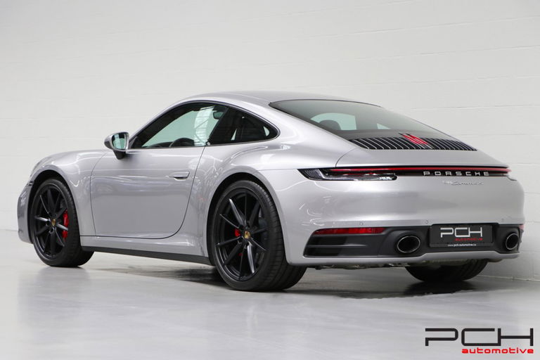 Porsche 992 Carrera 4S