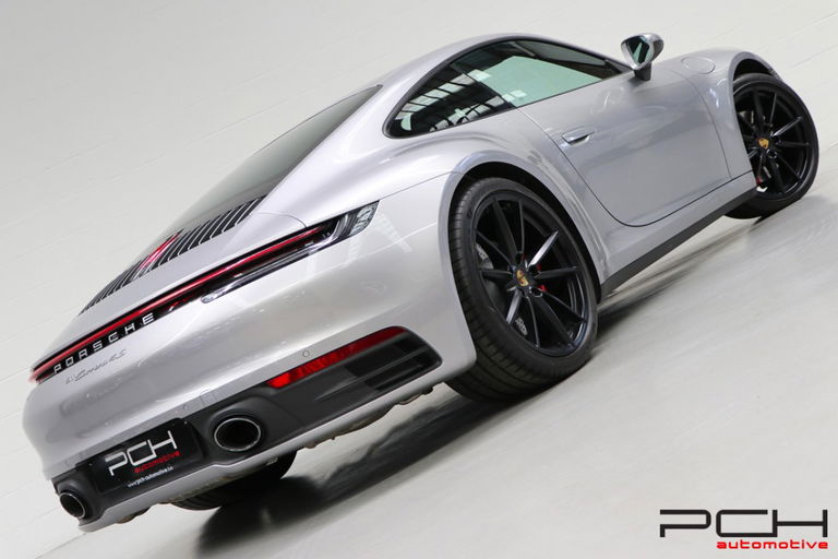 Porsche 992 Carrera 4S