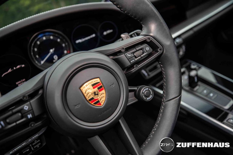 Porsche 992 Carrera 4S