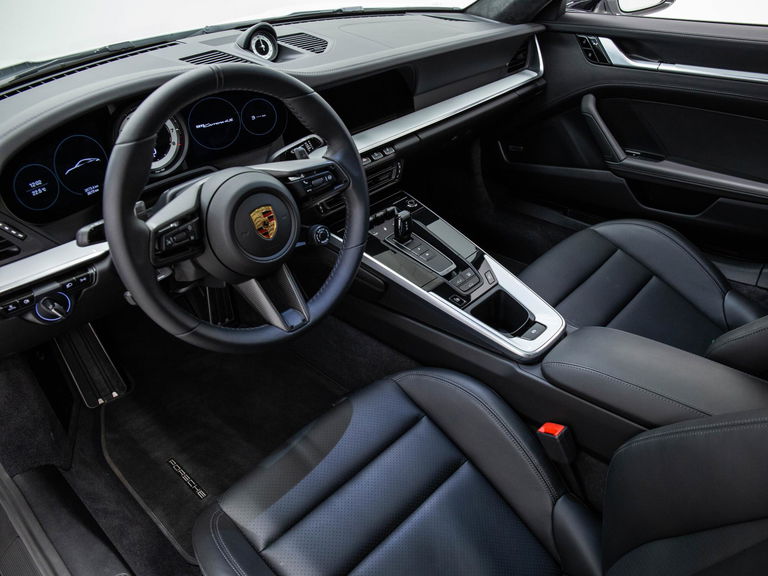 Porsche 992 Carrera 4S