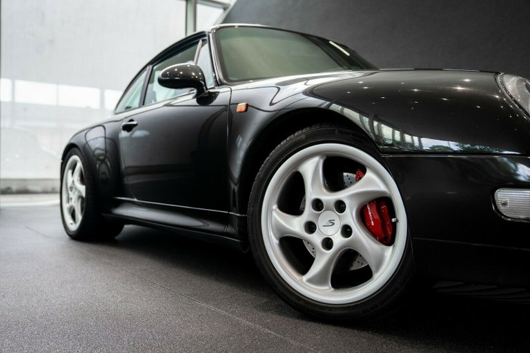 Porsche 993 Carrera 4S