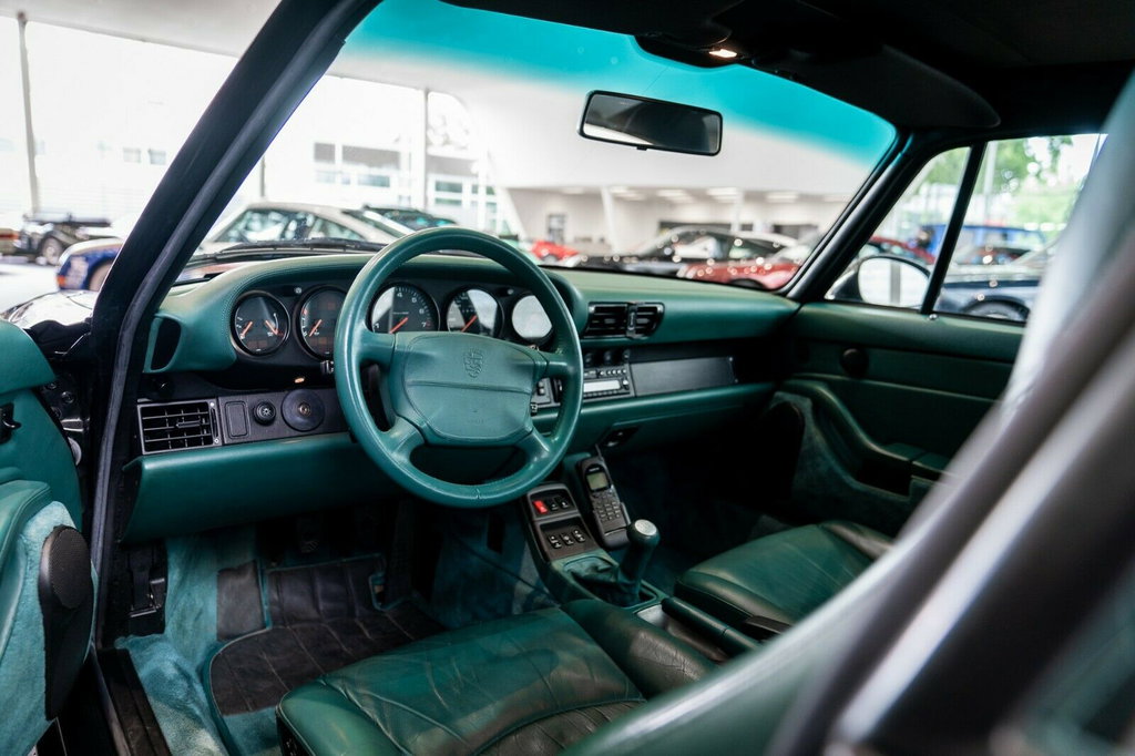 Porsche 993 Carrera 4S