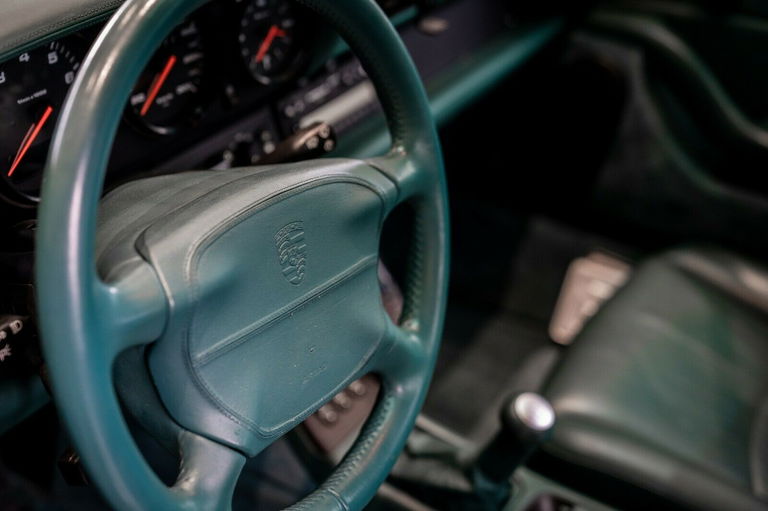 Porsche 993 Carrera 4S