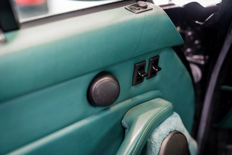 Porsche 993 Carrera 4S
