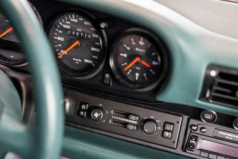 Porsche 993 Carrera 4S