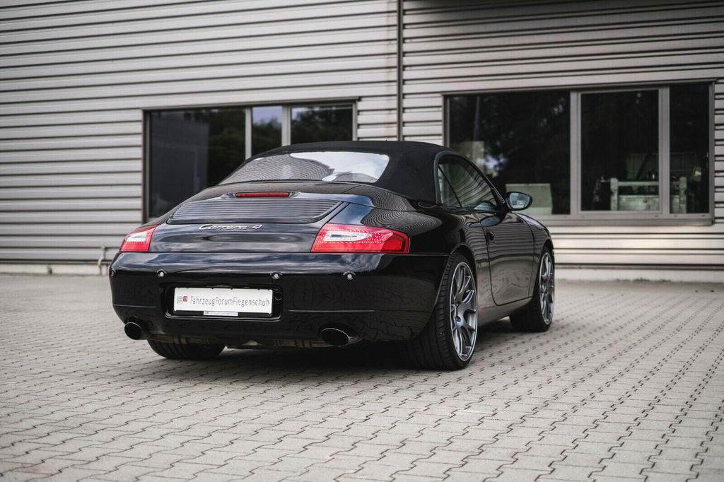 Porsche 996 Carrera 4