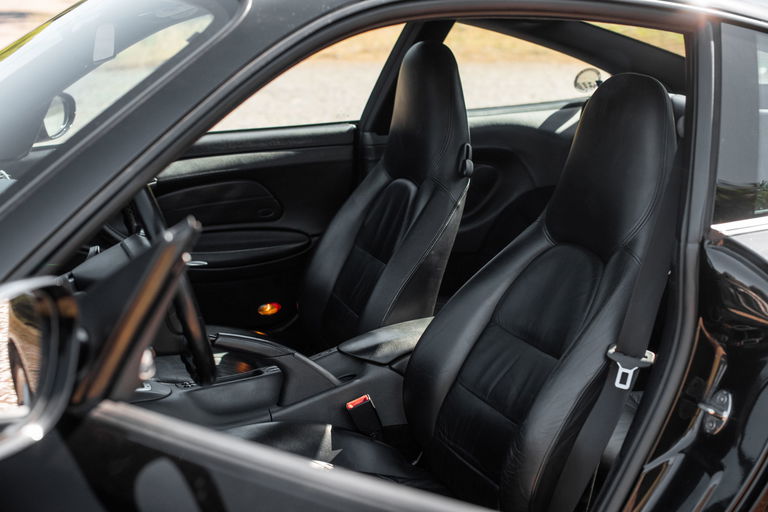 Porsche 996 Carrera 4