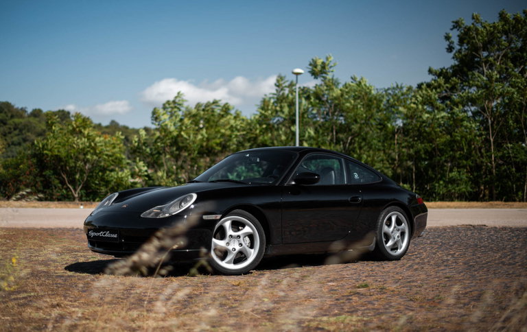 Porsche 996 Carrera 4