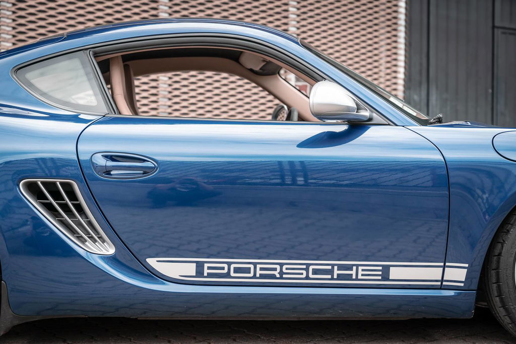 Porsche 987 Cayman R