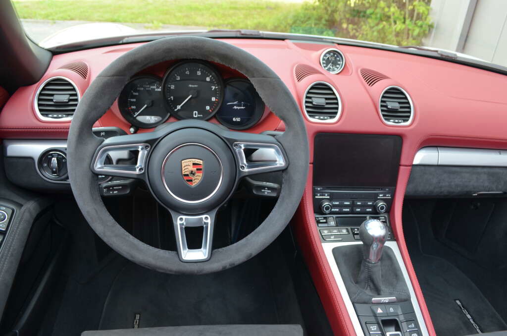 Porsche 718 Spyder 2020 - elferspot.com - Marktplatz für Porsche Sportwagen