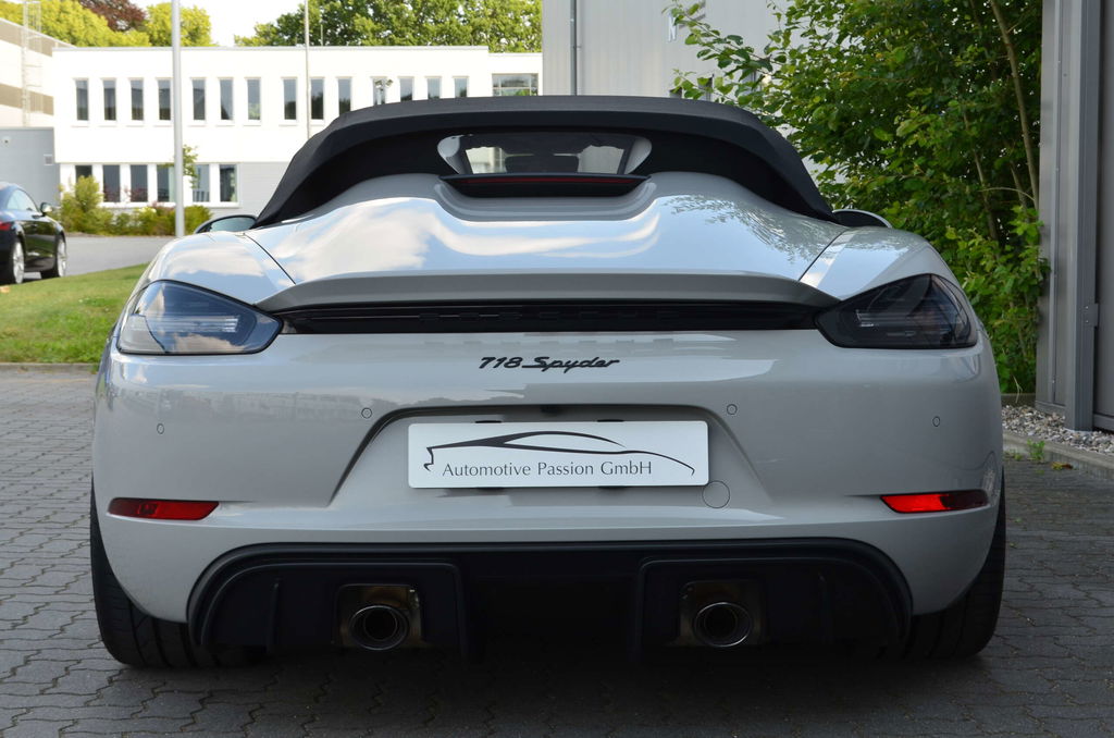 Porsche 718 Spyder