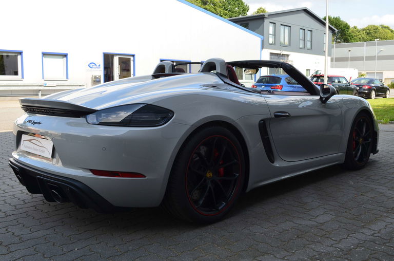 Porsche 718 Spyder