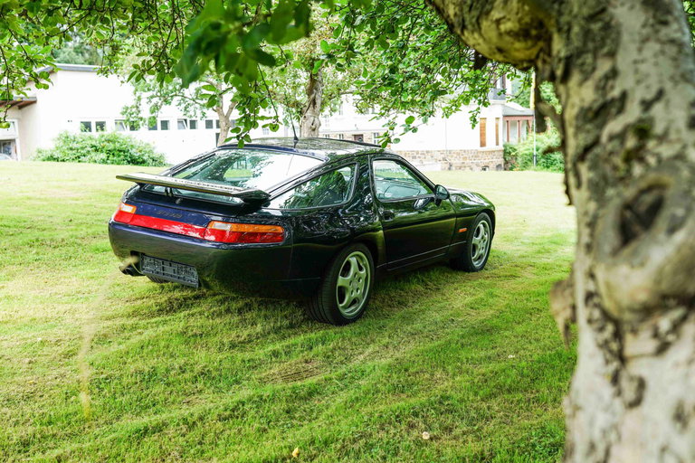 Porsche 928 GTS