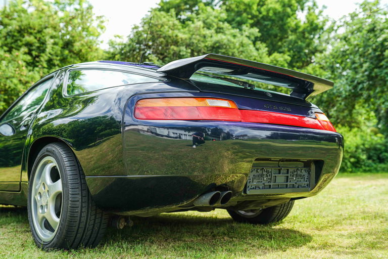 Porsche 928 GTS