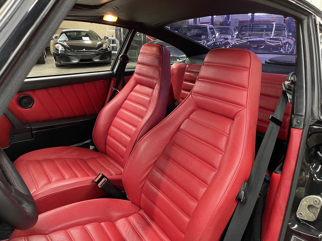 Porsche 911 Turbo 3.3 (US)