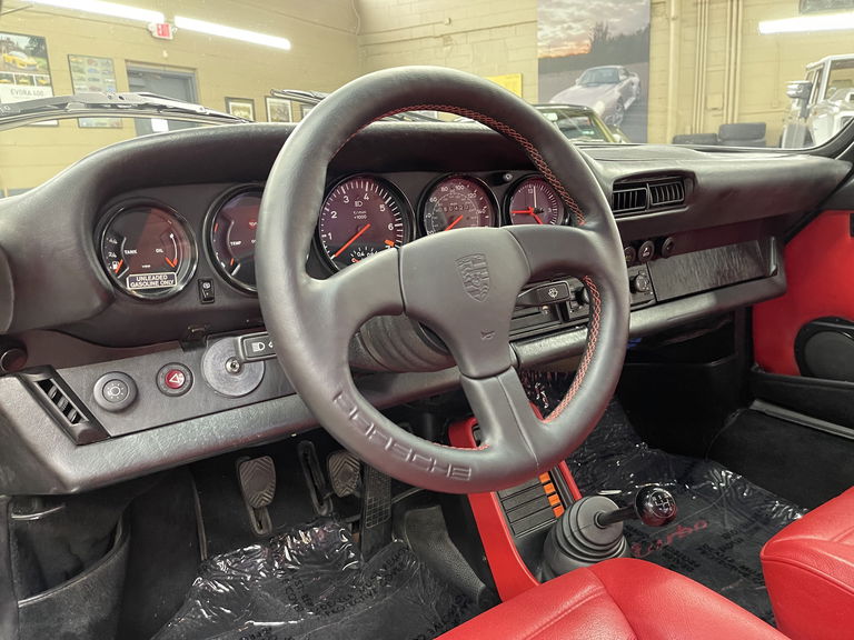 Porsche 911 Turbo 3.3 (US)