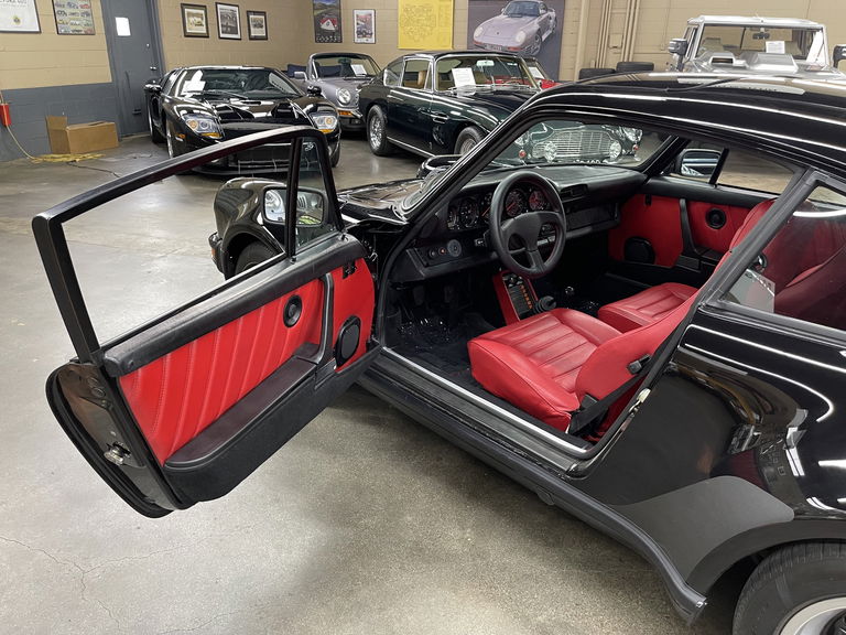 Porsche 911 Turbo 3.3 (US)