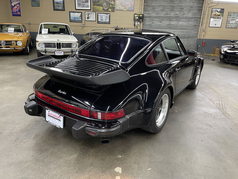 Porsche 911 Turbo 3.3 (US)