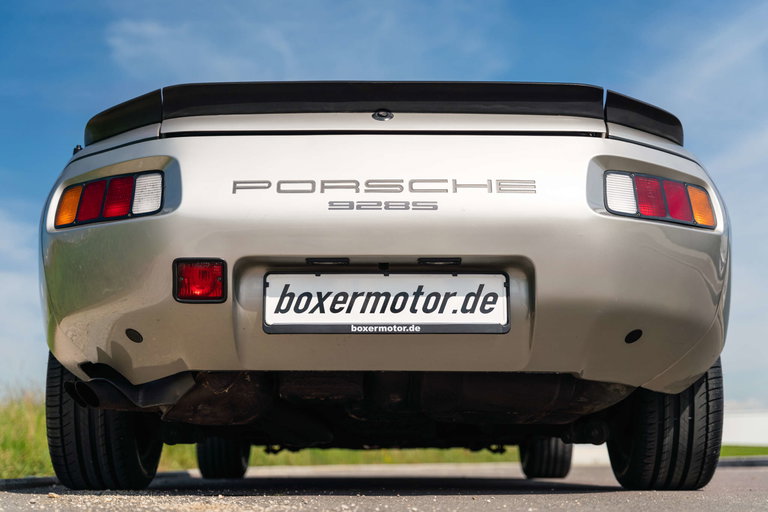 Porsche 928 S