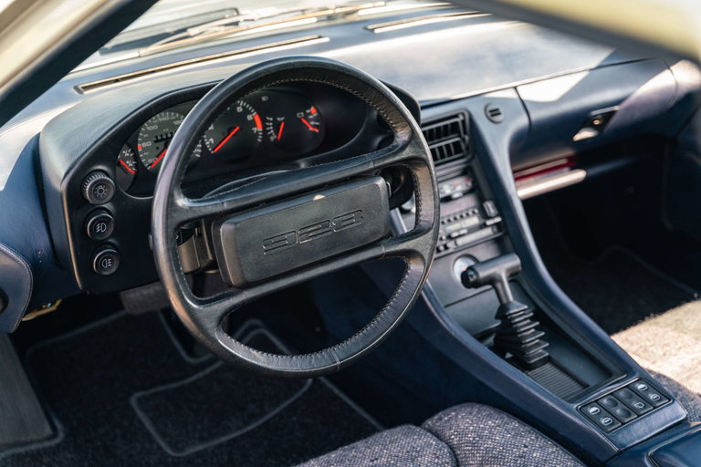 Porsche 928 S