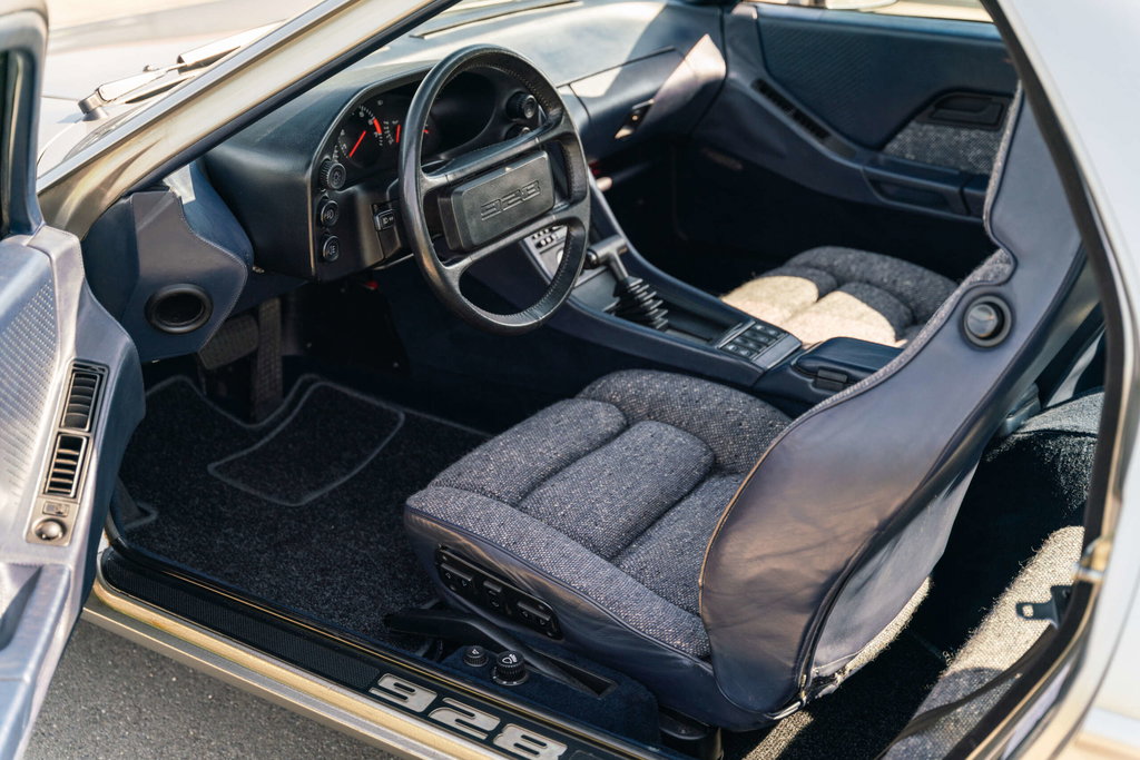 Porsche 928 S