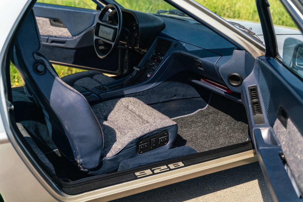 Porsche 928 S