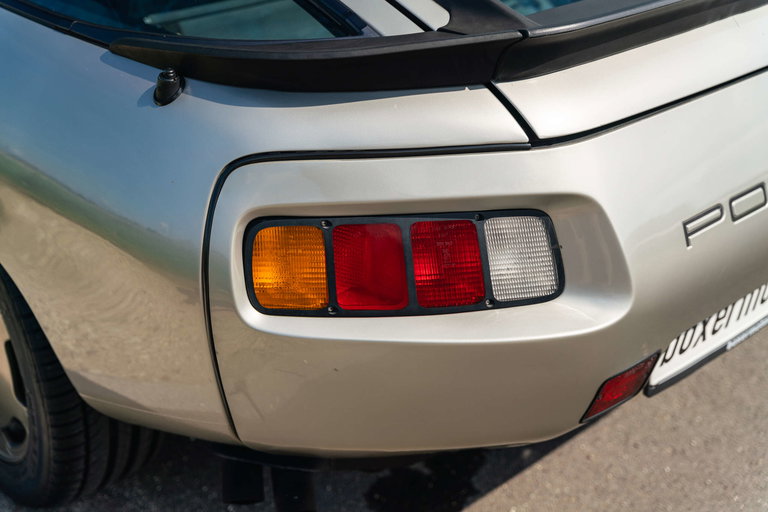 Porsche 928 S