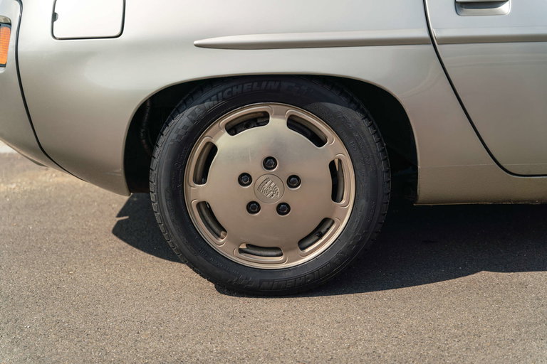 Porsche 928 S