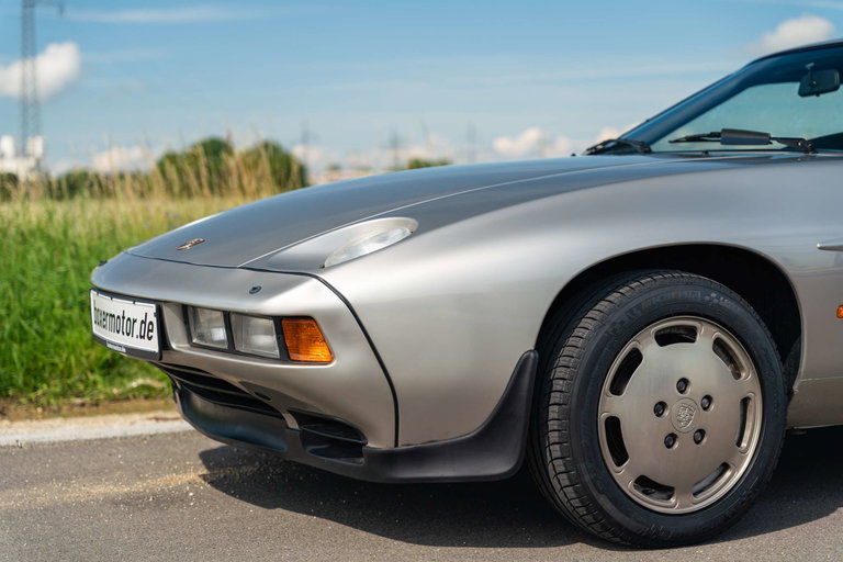 Porsche 928 S
