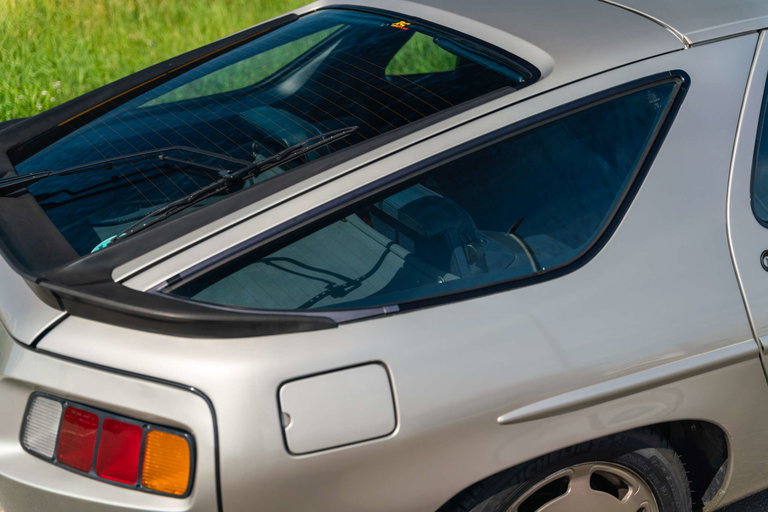 Porsche 928 S