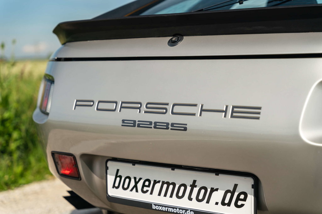 Porsche 928 S