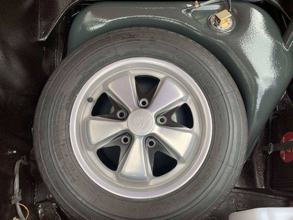 Porsche 911 S (F-Modell)