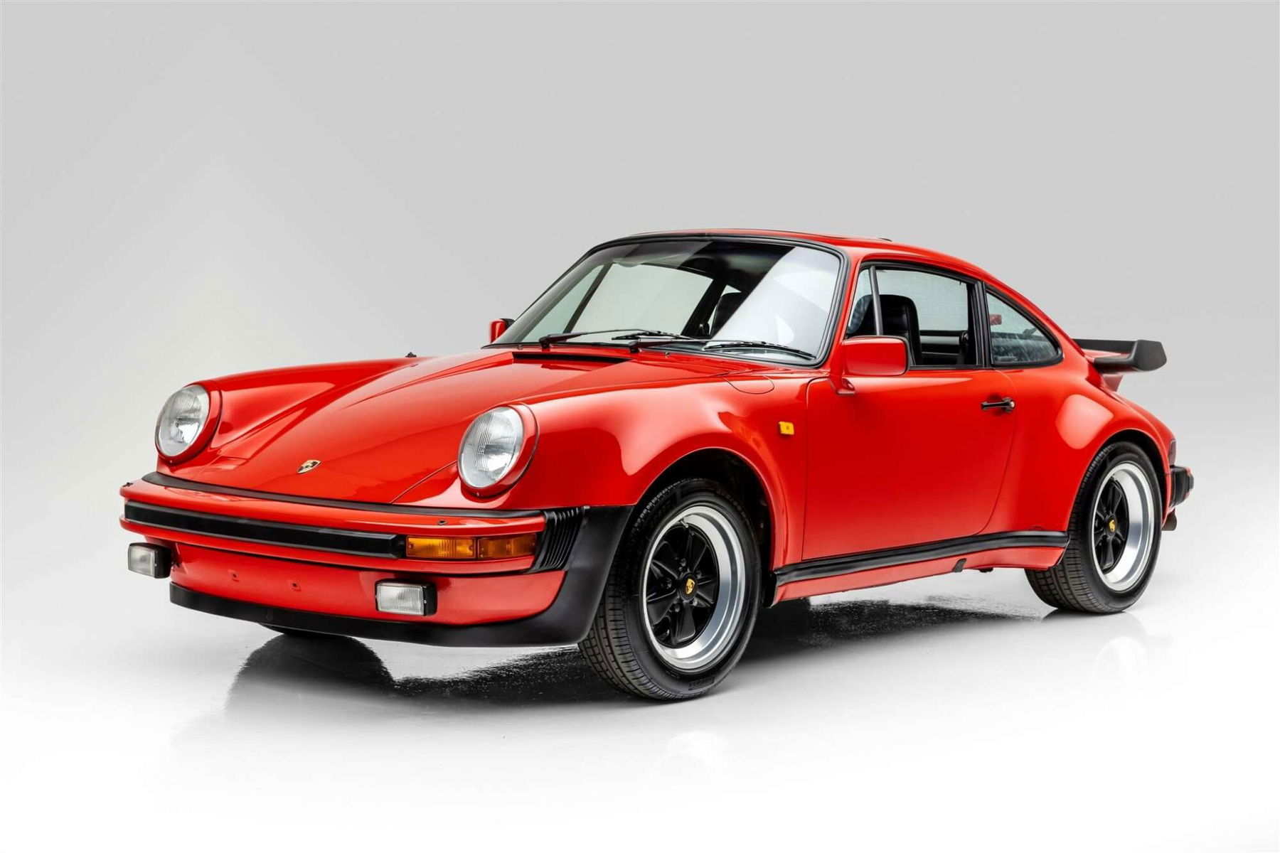 Porsche 911 Turbo 3.3 (US) 1982 - elferspot.com - Marketplace for ...