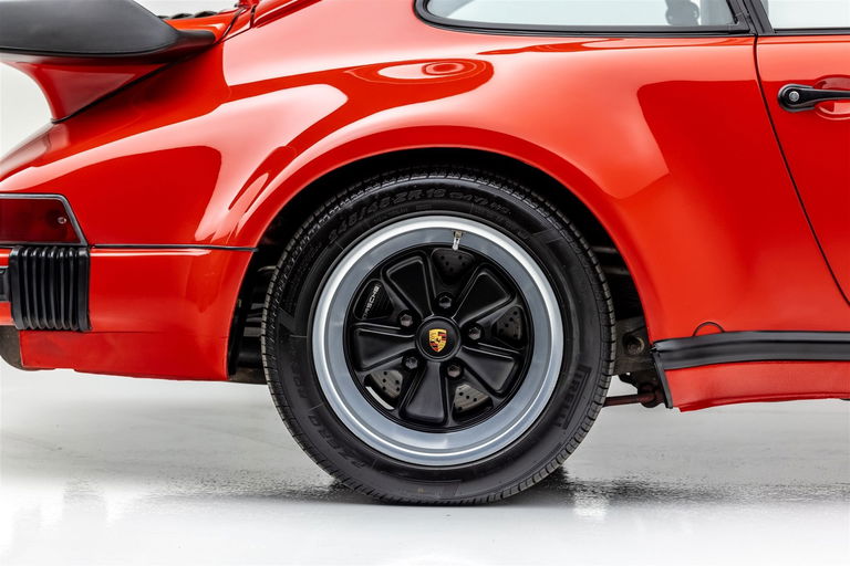 Porsche 911 Turbo 3.3 (US)