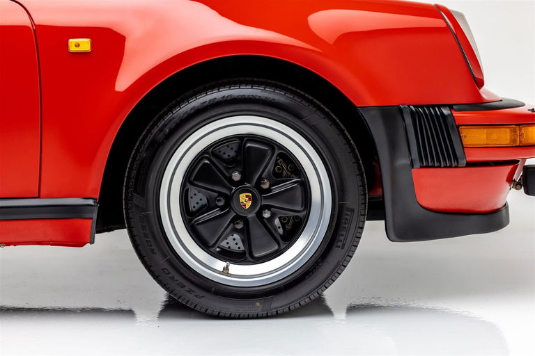 Porsche 911 Turbo 3.3 (US)