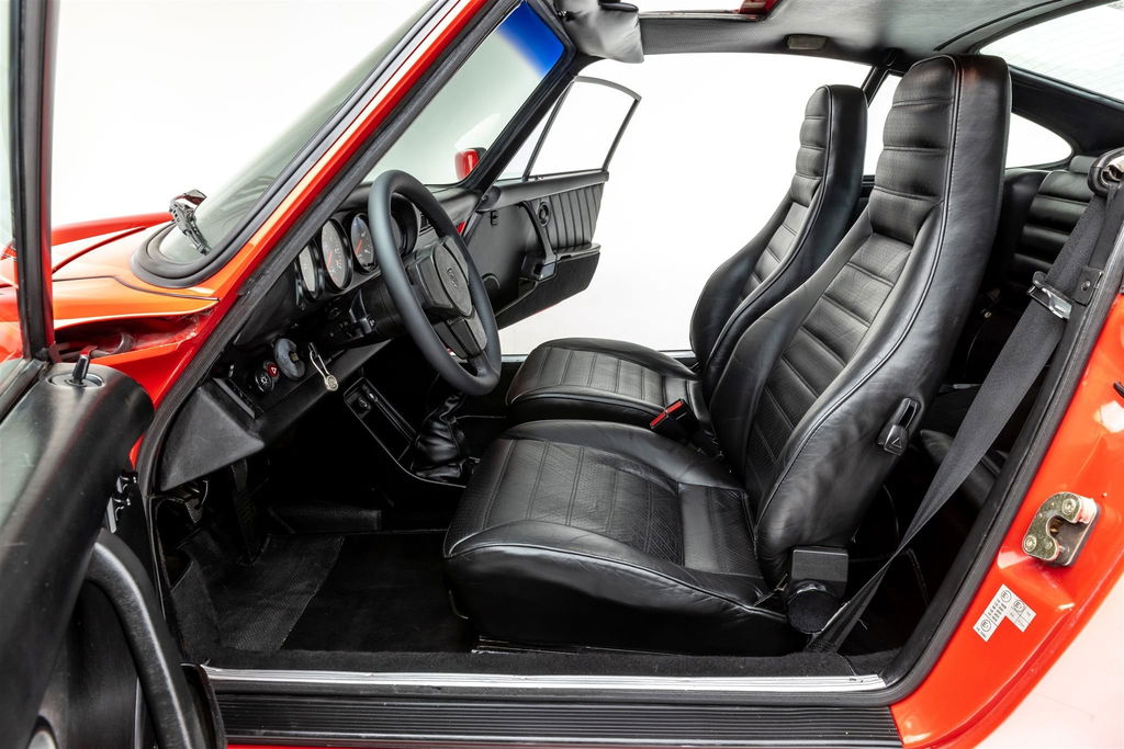 Porsche 911 Turbo 3.3 (US)