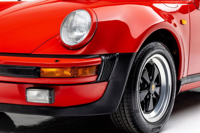 Porsche 911 Turbo 3.3 (US)