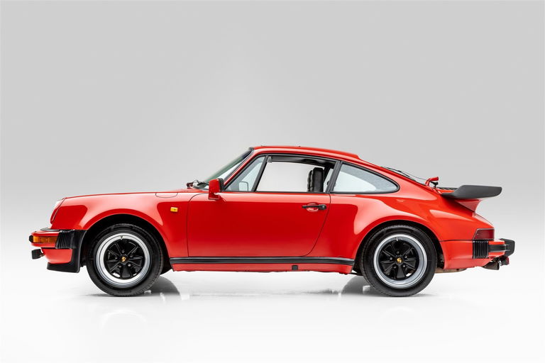Porsche 911 Turbo 3.3 (US)