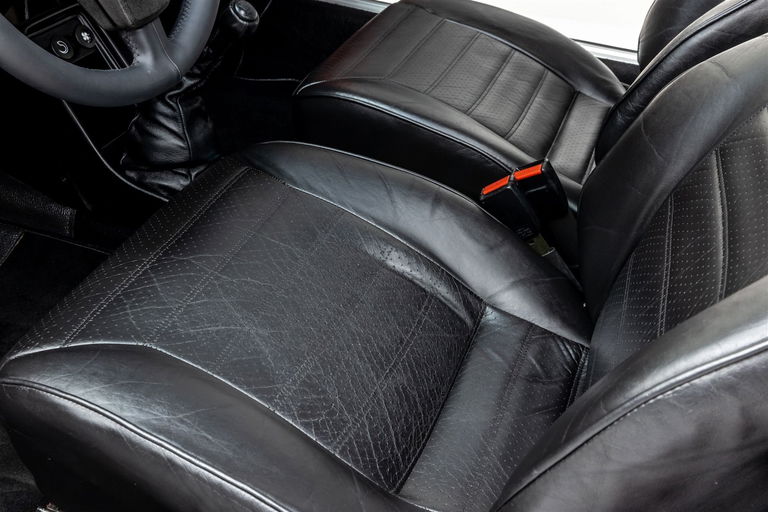 Porsche 911 Turbo 3.3 (US)