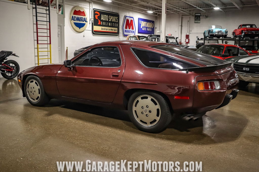 Porsche 928 S