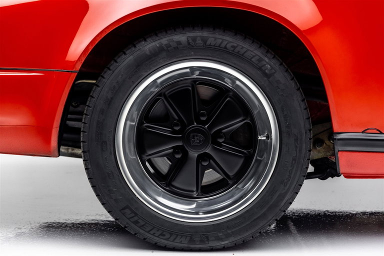 Porsche 911 Carrera 3.2 (US)