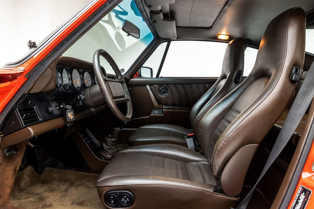 Porsche 911 Carrera 3.2 (US)