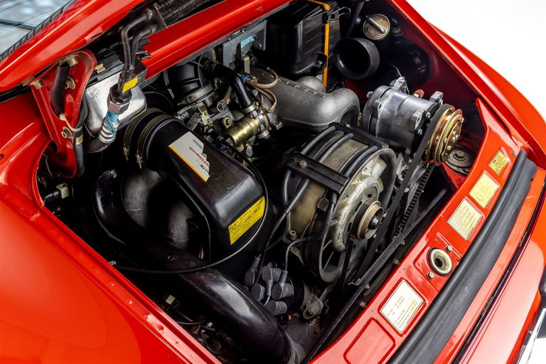 Porsche 911 Carrera 3.2 (US)