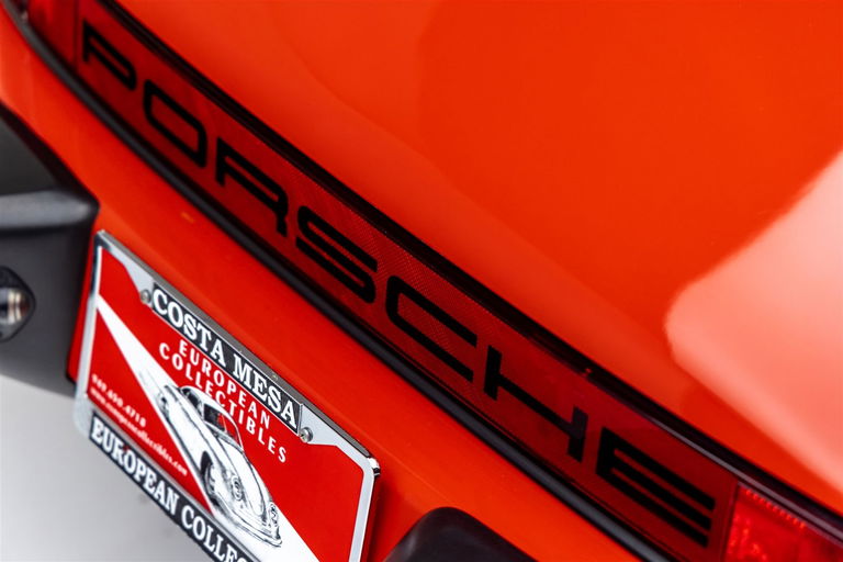 Porsche 911 Carrera 3.2 (US)