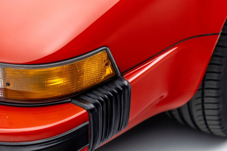 Porsche 911 Carrera 3.2 (US)